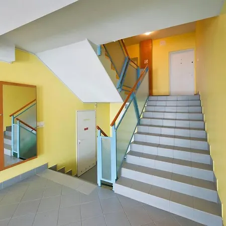 Sloneczna Kawalerka Blisko Centrum Z Balkonem I Parkingiem Apartament *